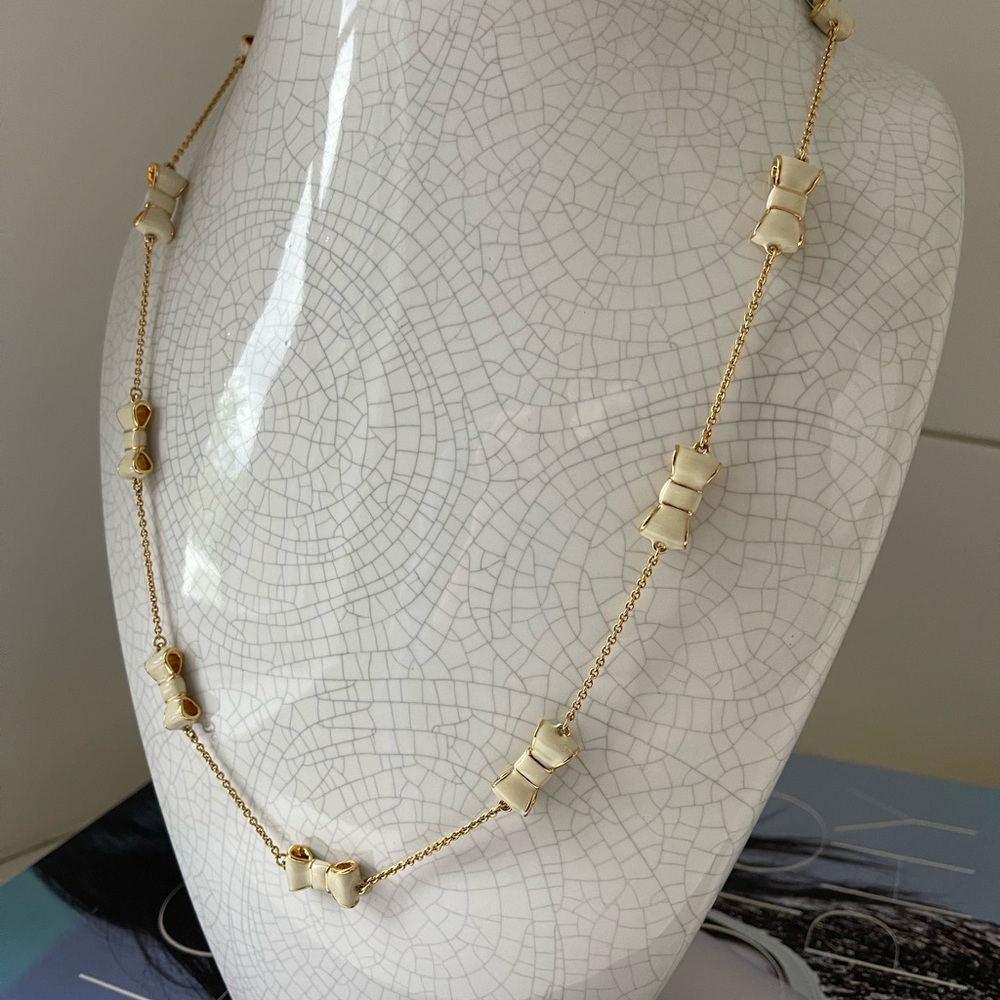 Kate Spade Necklace Enamel and Gold tone bows